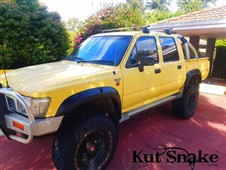 Plastové lemy Kut Snake Toyota Hi-Lux 106 Double cab